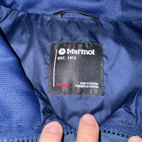 Woman’s Marmot Vest - Picture 2 of 4